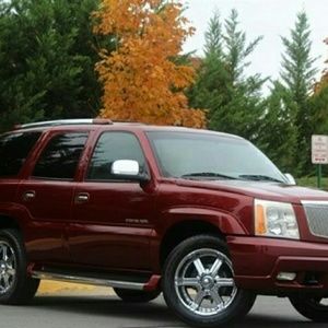 Fully Loaded Nearly Mint 2002 Cadillac Escalade